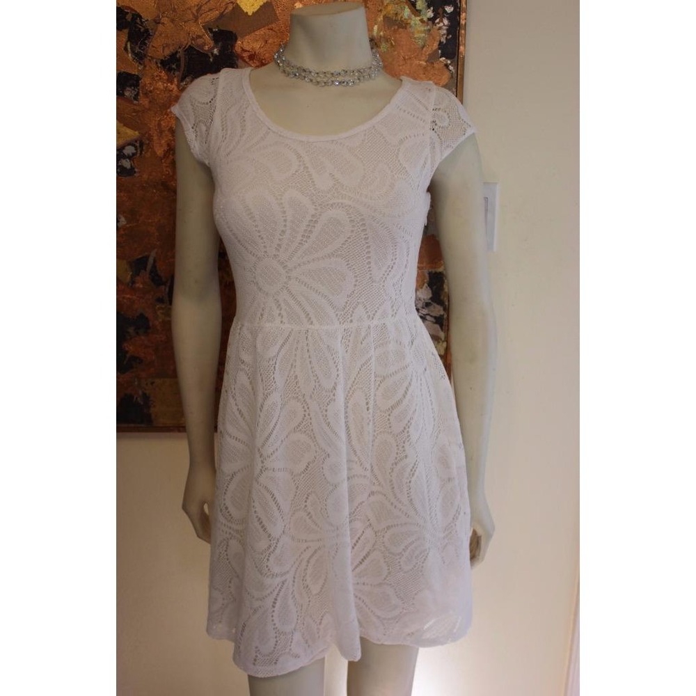 Deletta Anthropologie "Anthro" White Floral Lace Fully Lined Mini Dress Small